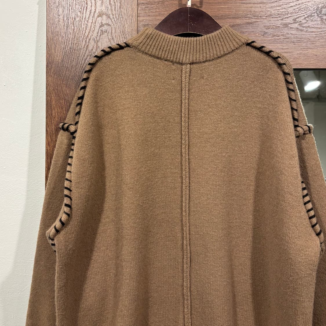 빈티지 브라운 스티치 포인트 루즈 니트 상품이미지6