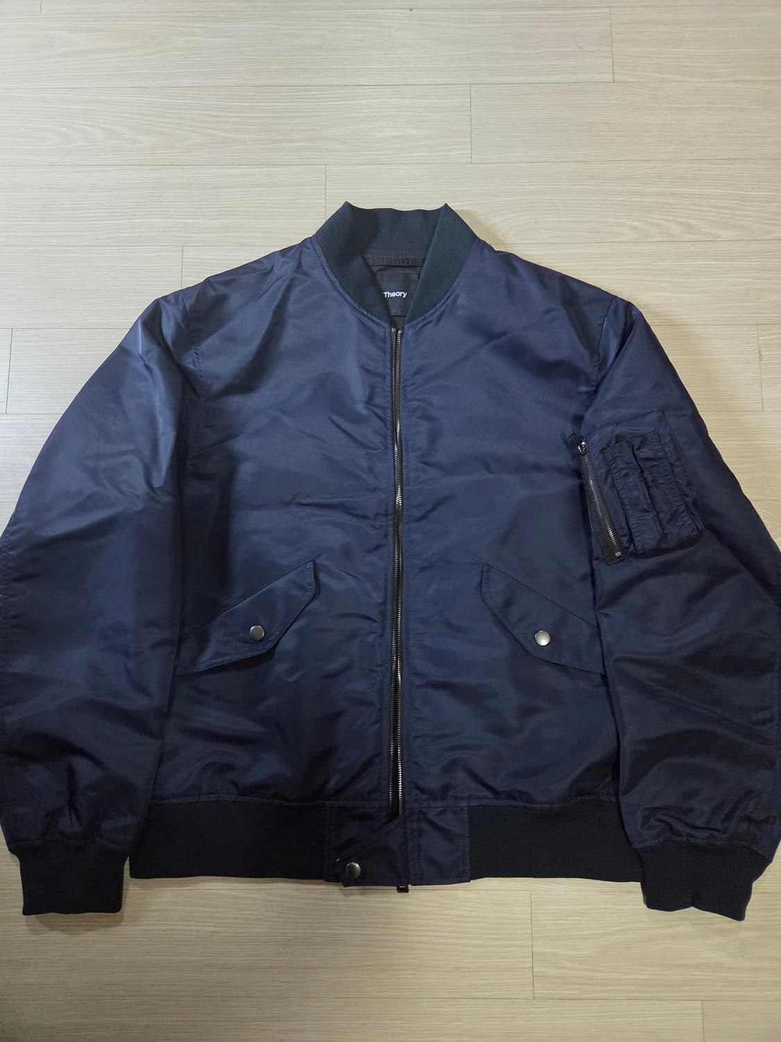 [미착용] 띠어리 신형 에어로 나일론 플라이트 봄버 자켓 상품이미지1