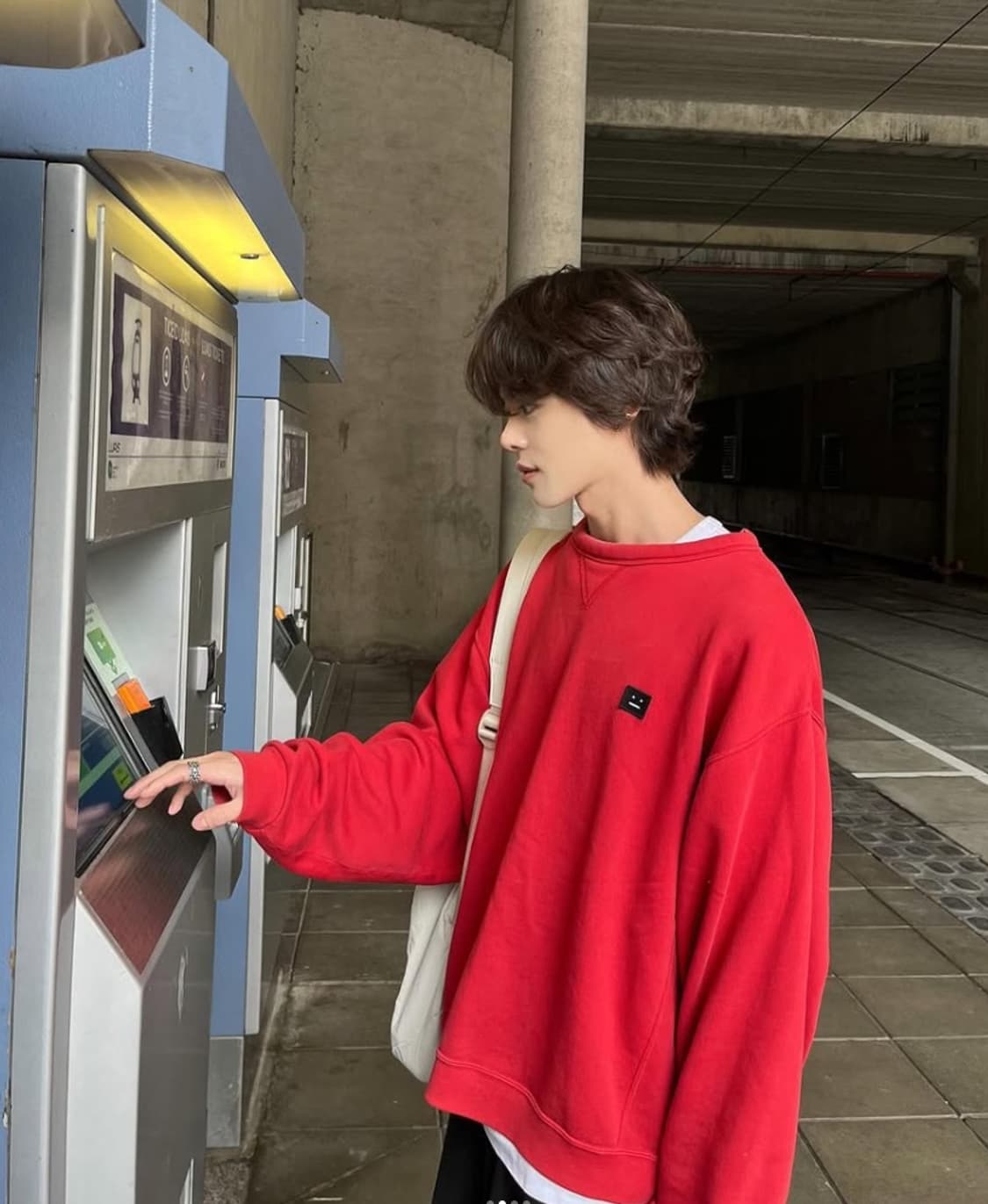 아크네스튜디오 핀트페이스 레드 상품이미지3