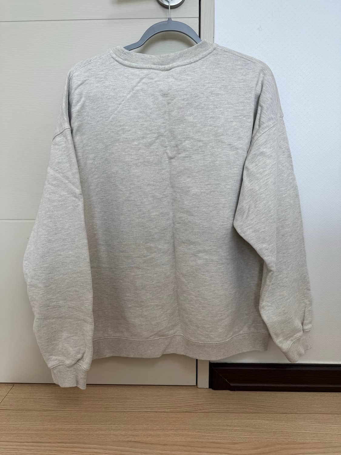 듀테로 맨투맨 팝니다(M사이즈) 상품이미지2