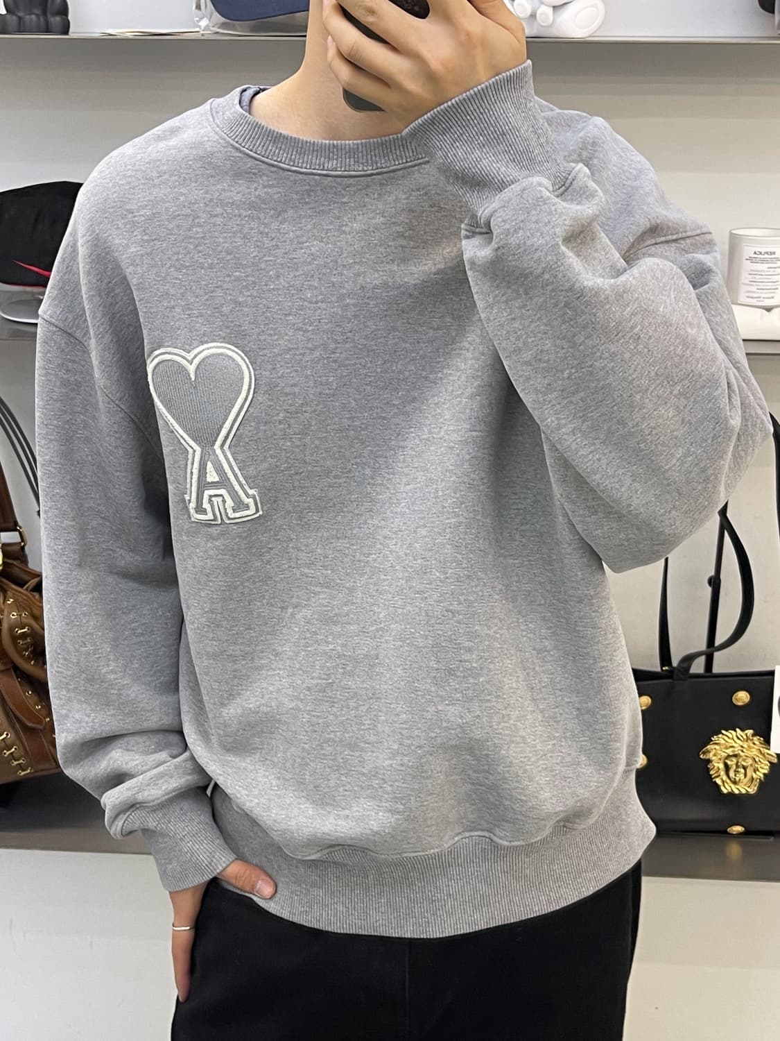 아미 20fw 빅 하트 스웻셔츠 상품이미지1