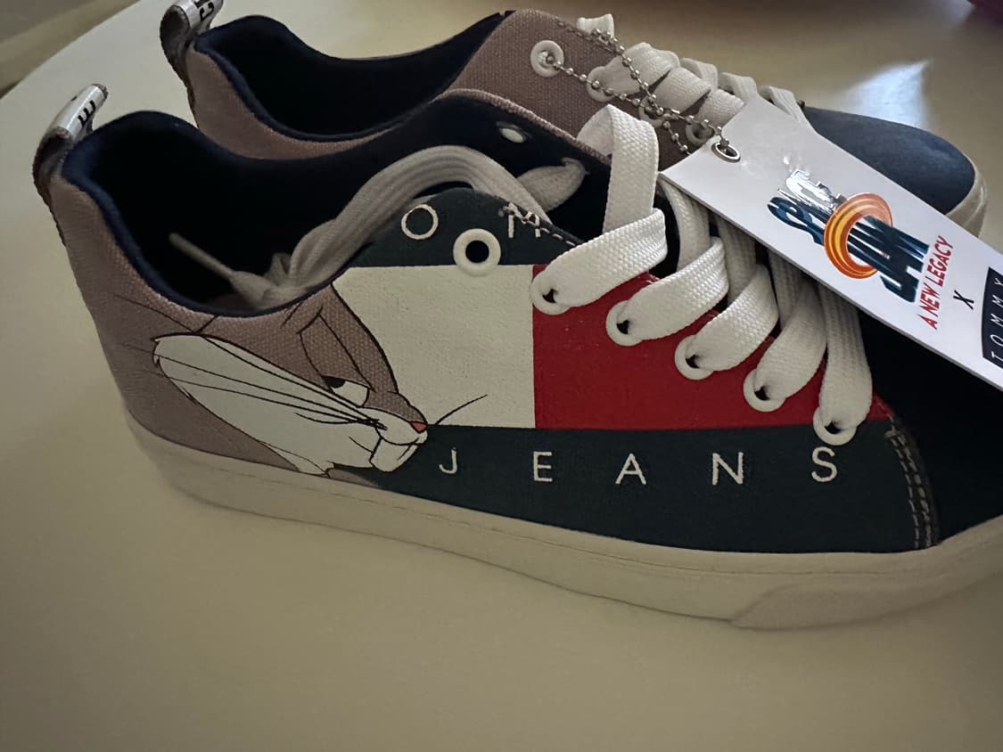 타마힐피거 X 스페이스잼 콜라브 스니커즈 상품이미지3