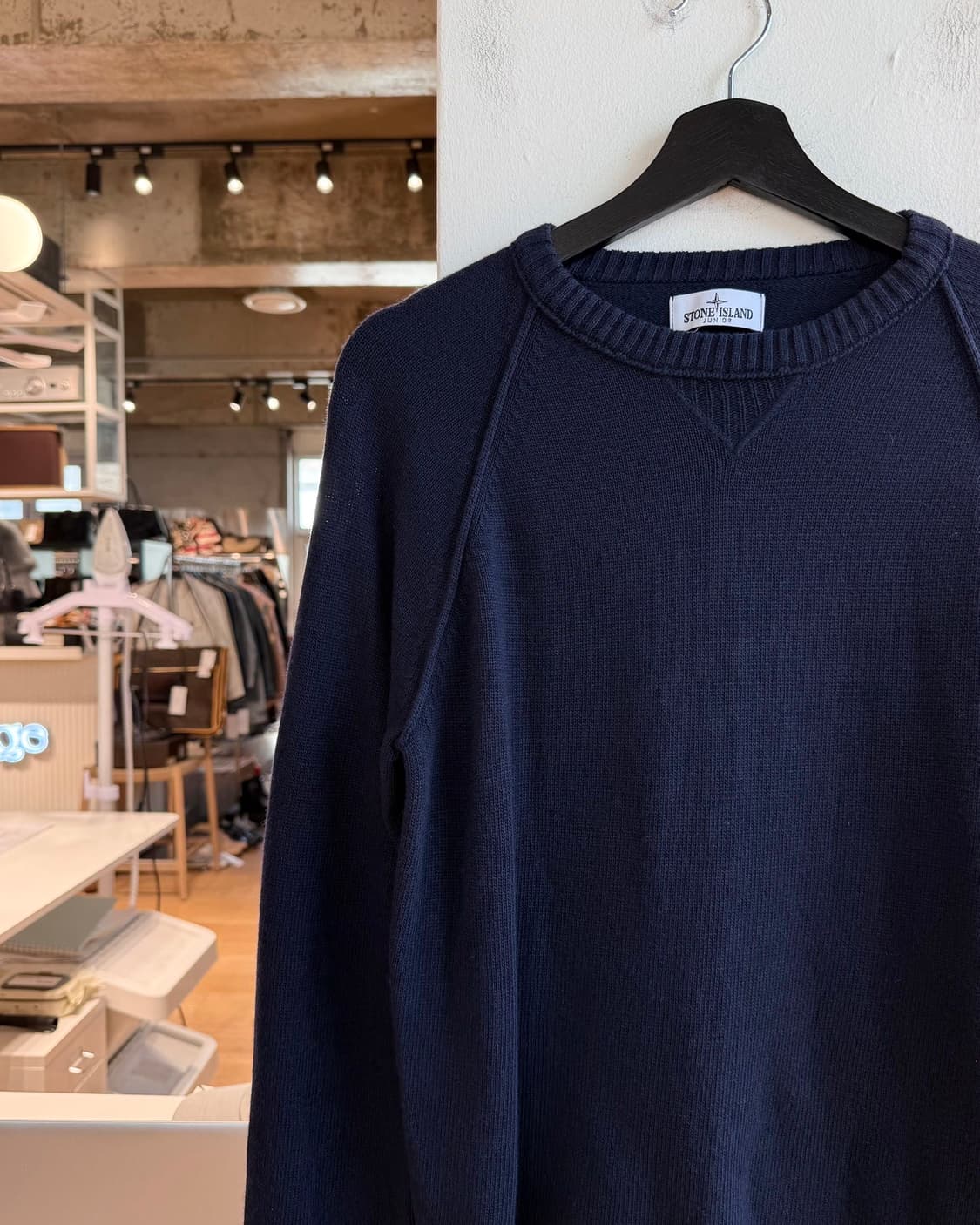 스톤아일랜드 주니어 네이비 로고자수 니트 상품이미지4