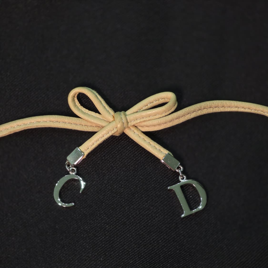 Dior CD 가죽 리본 팔찌 상품이미지4
