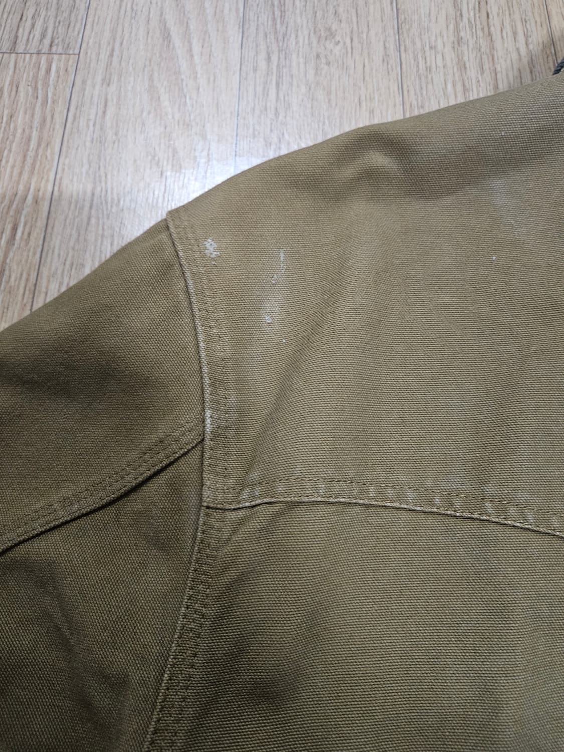 칼하트 WIP 산타페 자켓 판매합니다 상품이미지6