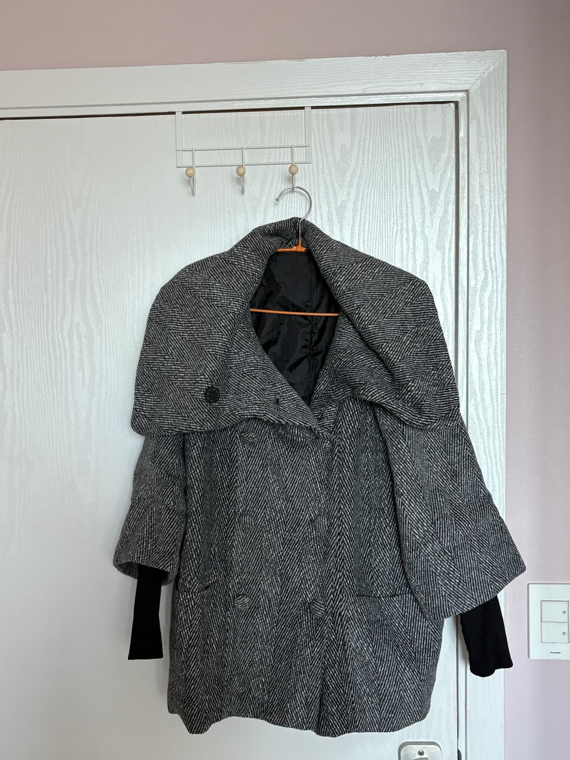 모리걸 만두카라 그레이 헤링본 하프 더블 코트 상품이미지5