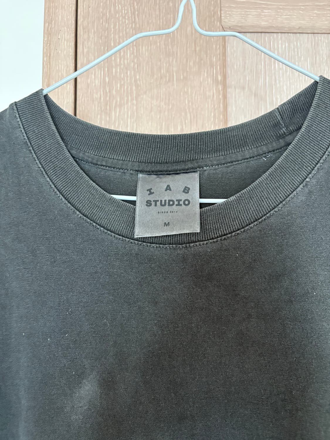 아이앱 스튜디오 피그먼트 티셔츠 블랙 상품이미지5