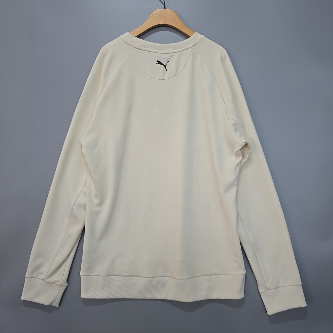 푸마 프린팅 크림 맨투맨 110 상품이미지4