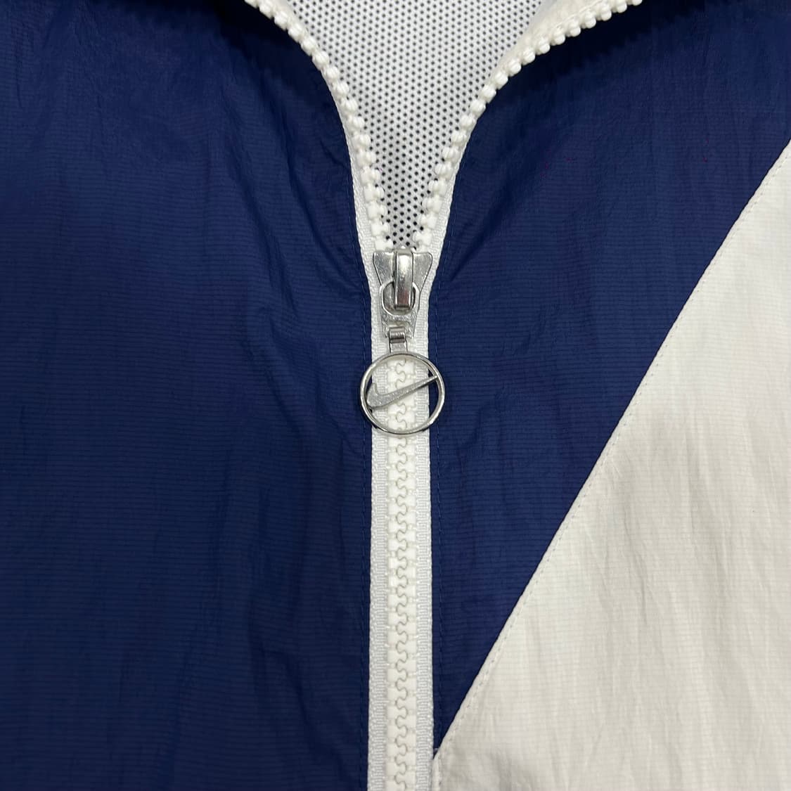 Nike 나이키 네이비 빅스우시 바람막이 상품이미지4