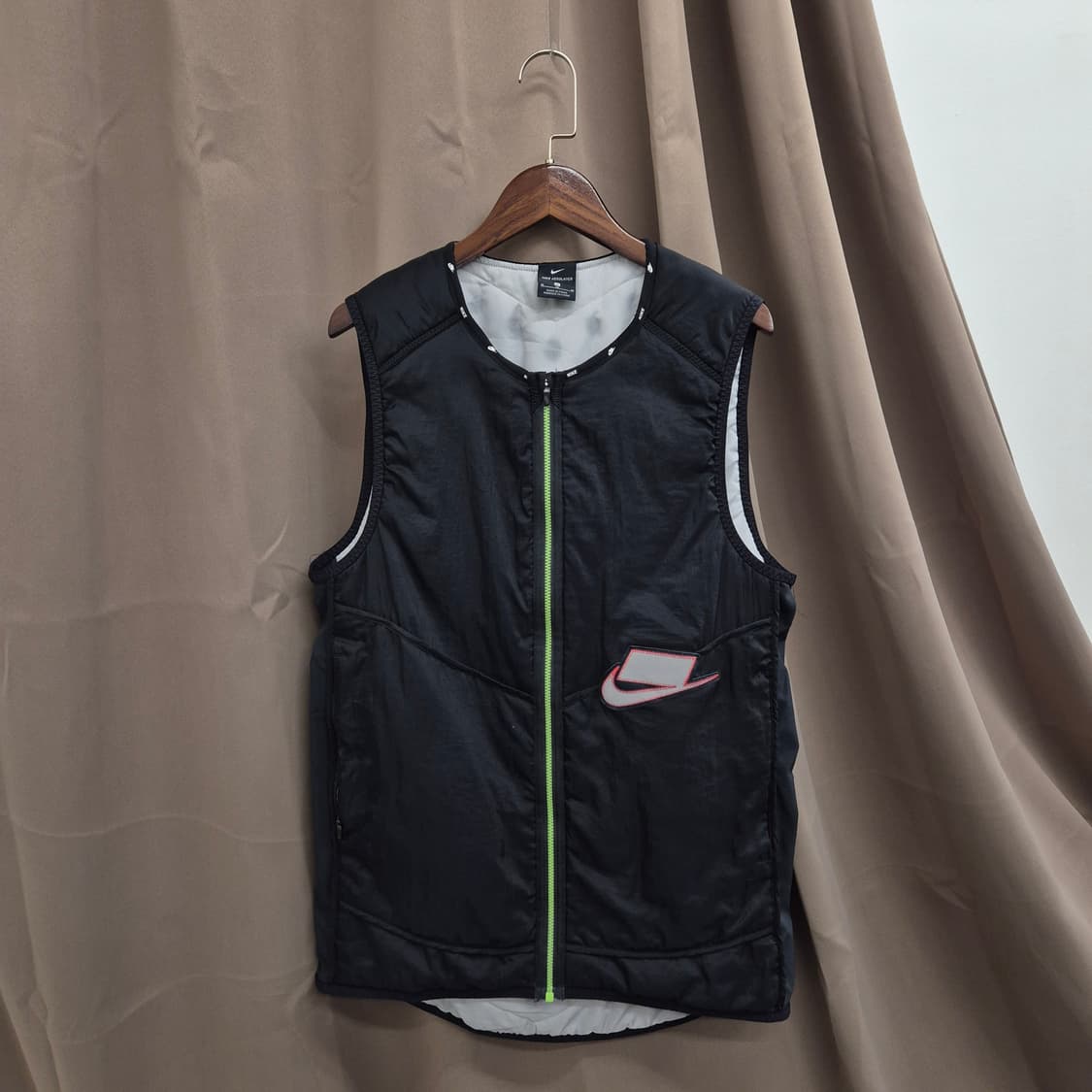 나이키 에어로로프트 경량 패딩 베스트 M 상품이미지1