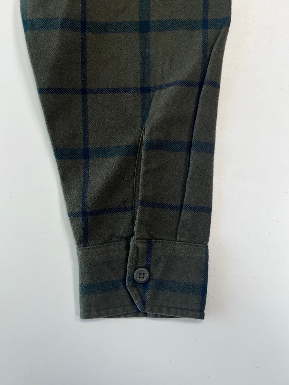 칼하트 집업 셔츠 상품이미지7