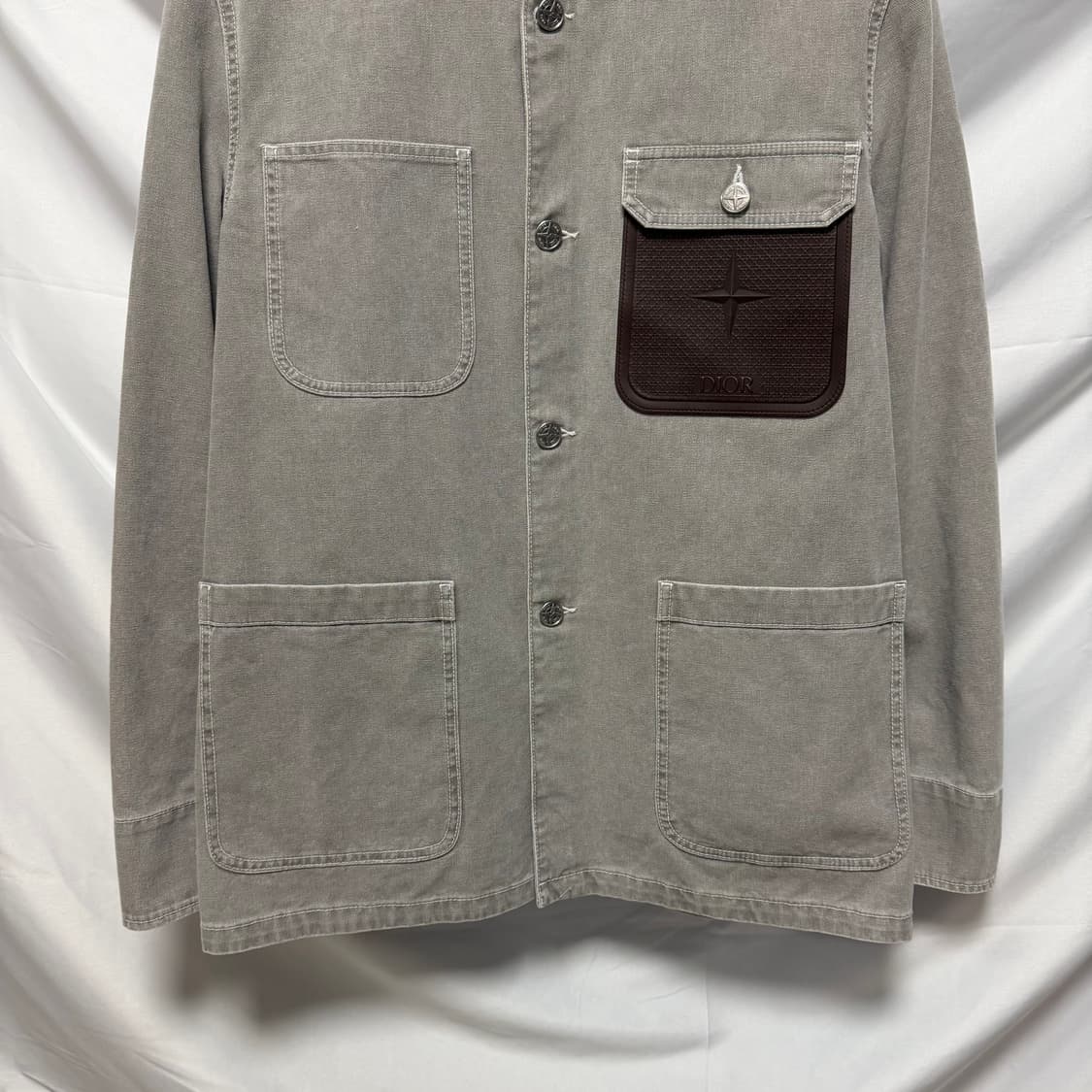 [S+급/46] 24SS 디올 x 스톤아일랜드 코튼 캔버스 자켓 그레이 상품이미지3