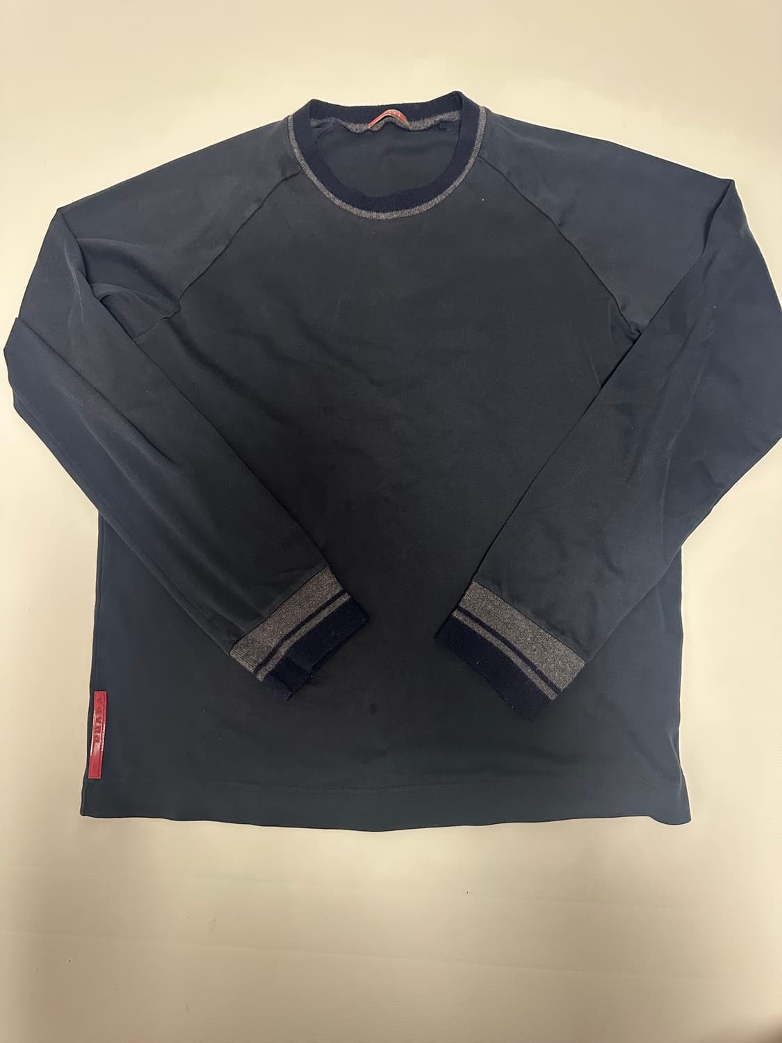 프라다 롱슬리브 상품이미지1