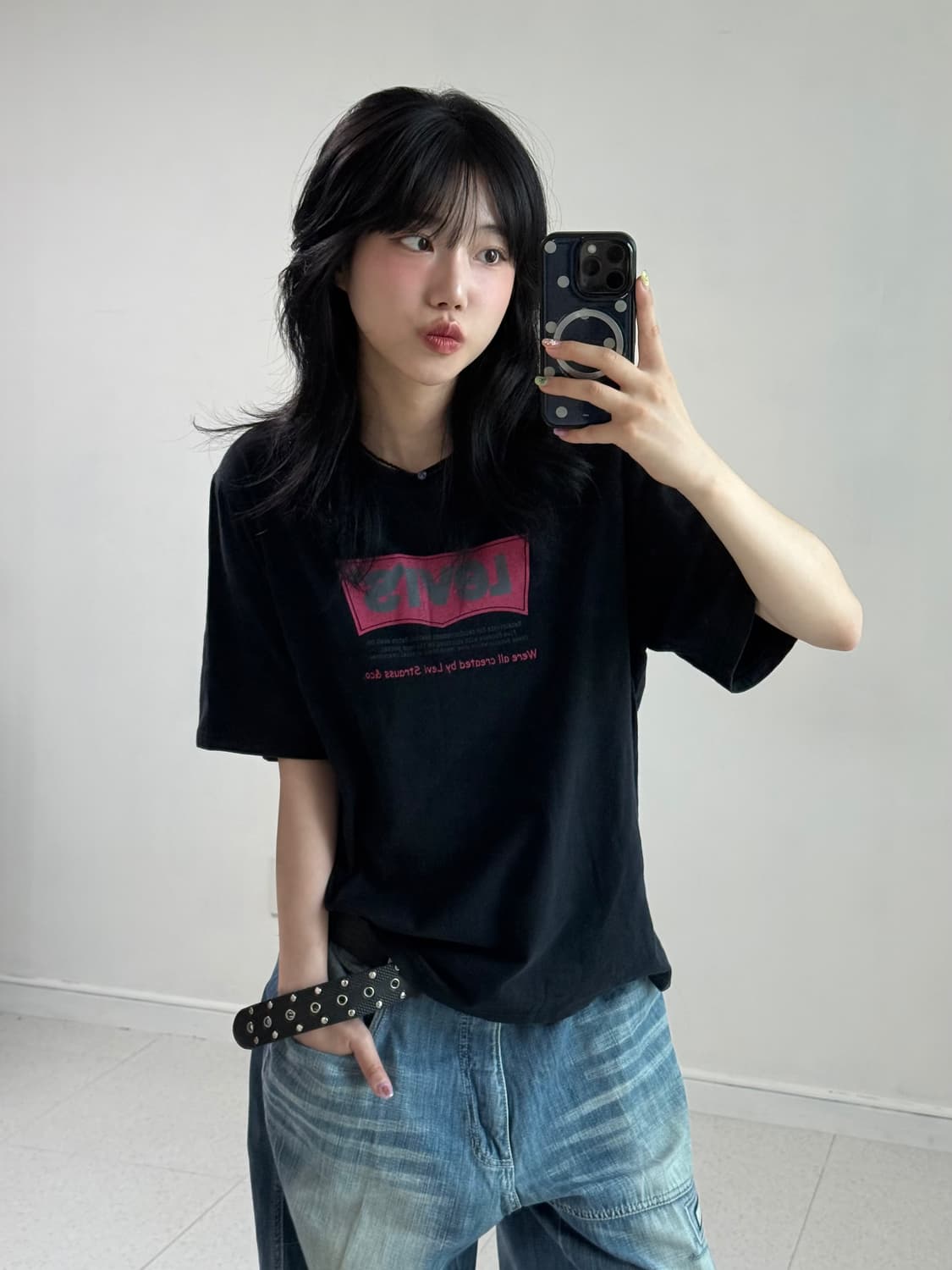 리바이스 블랙 핑크 반팔 상품이미지1
