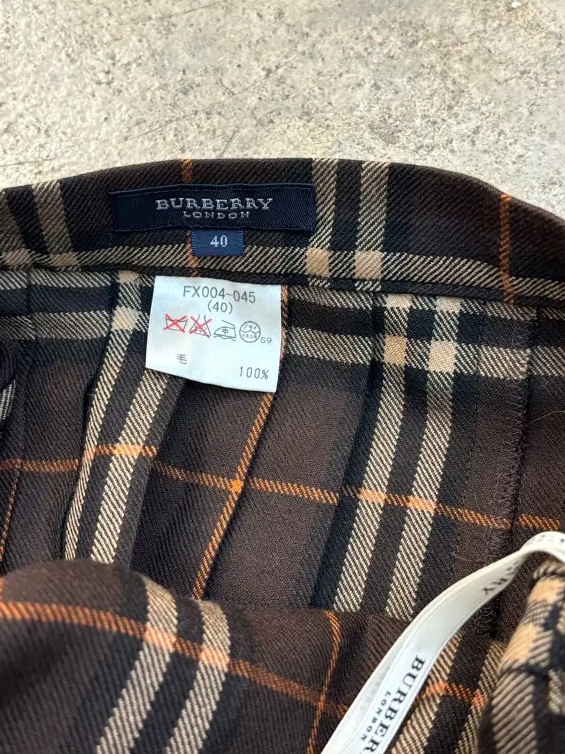 버버리런던 브라운체크 플리츠 투웨이 랩스커트 2way 상품이미지6