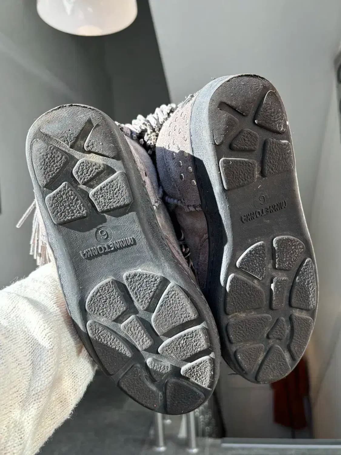 미네통카 스웨이드 프린지 부츠(안감 퍼) 상품이미지4