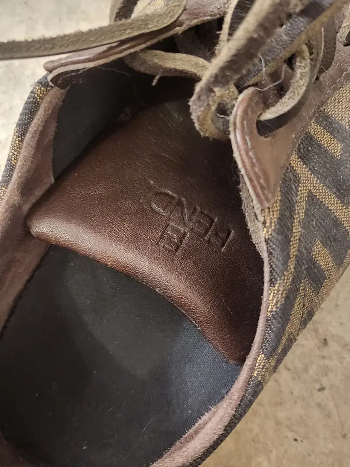 펜디 주카 스니커즈 245~250 상품이미지5