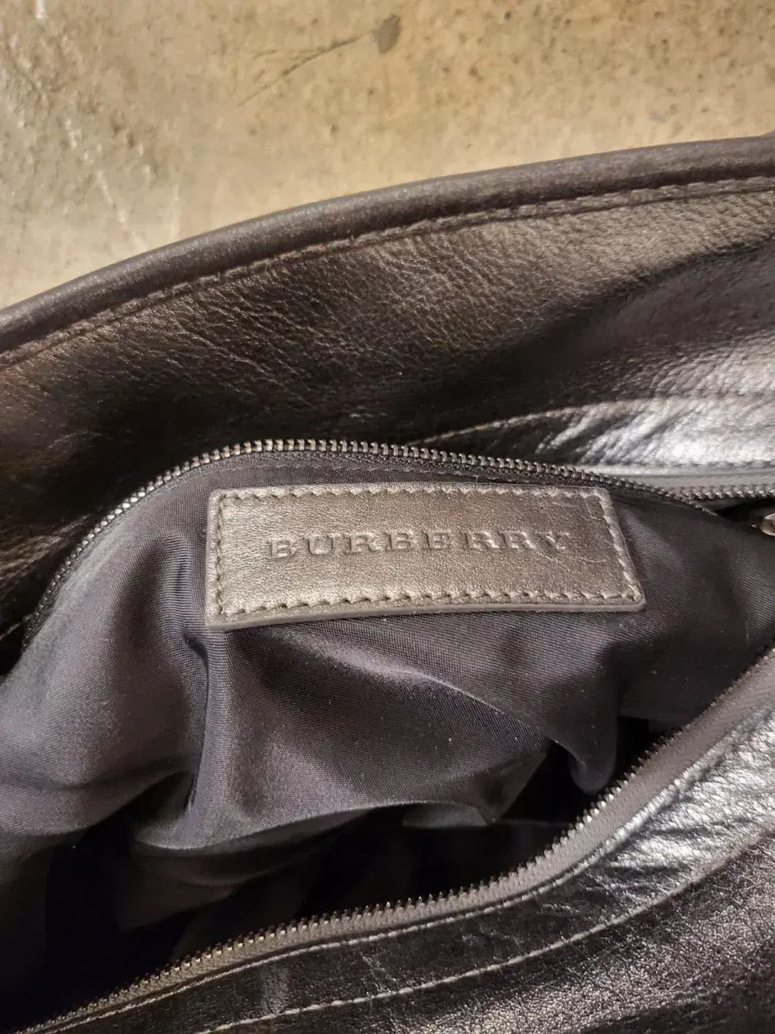 버버리 체크 투웨이 숄더백 상품이미지7