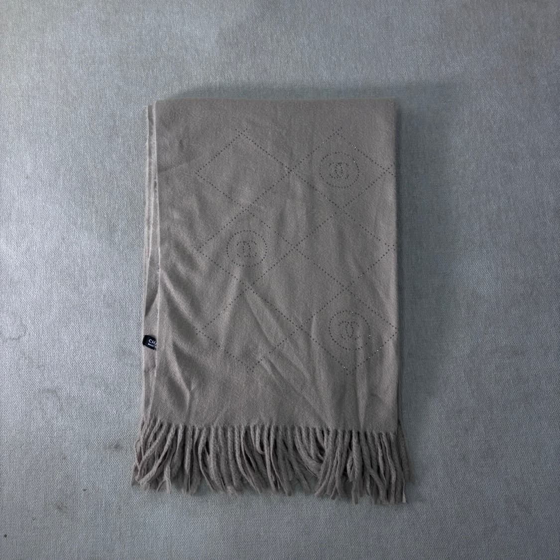 샤넬 캐시미어 실크 혼합 큐빅 머플러  상품이미지2