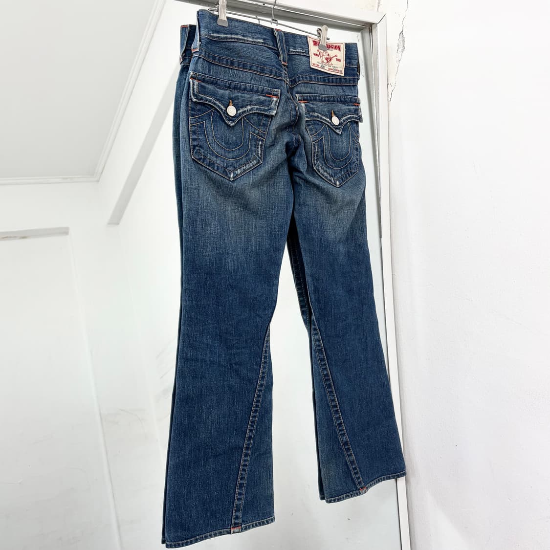 트루릴리전 부츠컷 데님 팬츠 상품이미지3