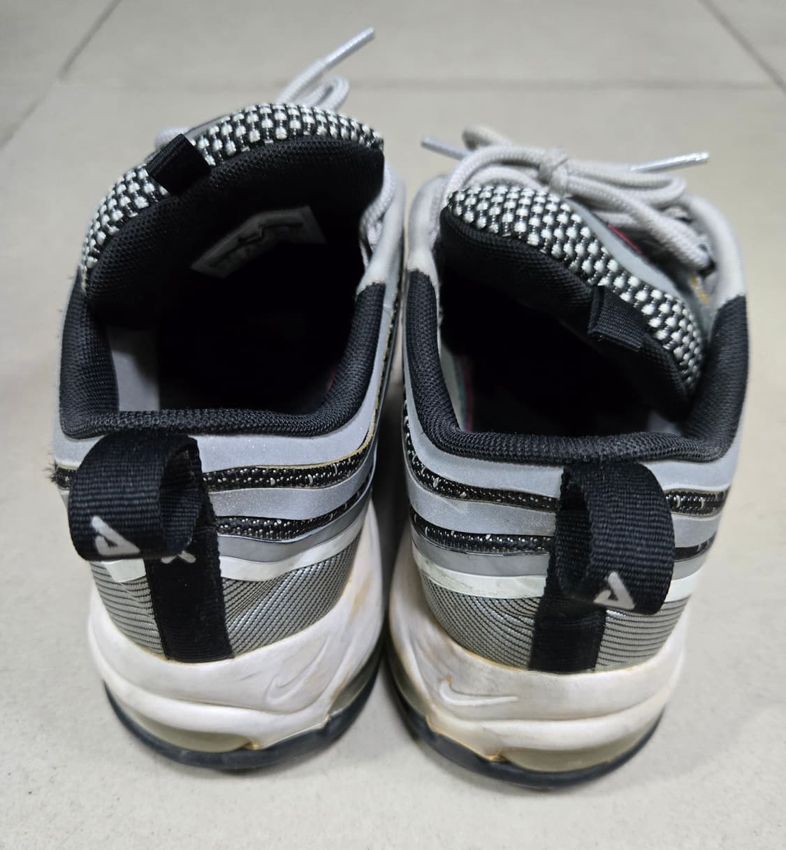 나이키 에어맥스97 울트라17 메탈릭 실버 240mm 상품이미지6