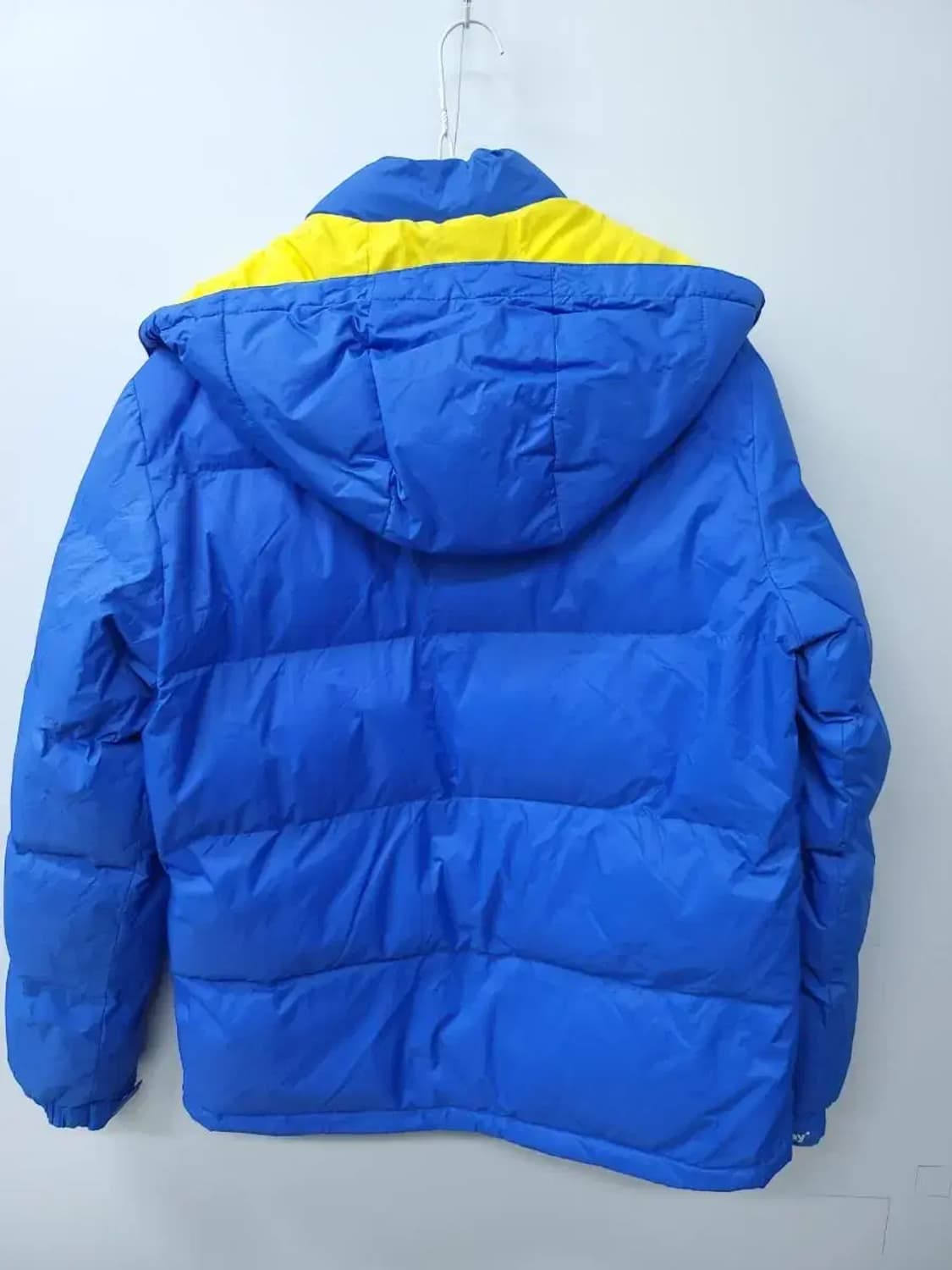 엠홀리데이 105 XL 패딩점퍼,실측57-70, 때탐있음 상품이미지9