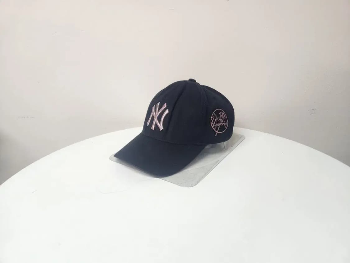 모자)MLB 엠엘비 뉴욕양키즈 연핑크 자수 로고 모자 상품이미지1