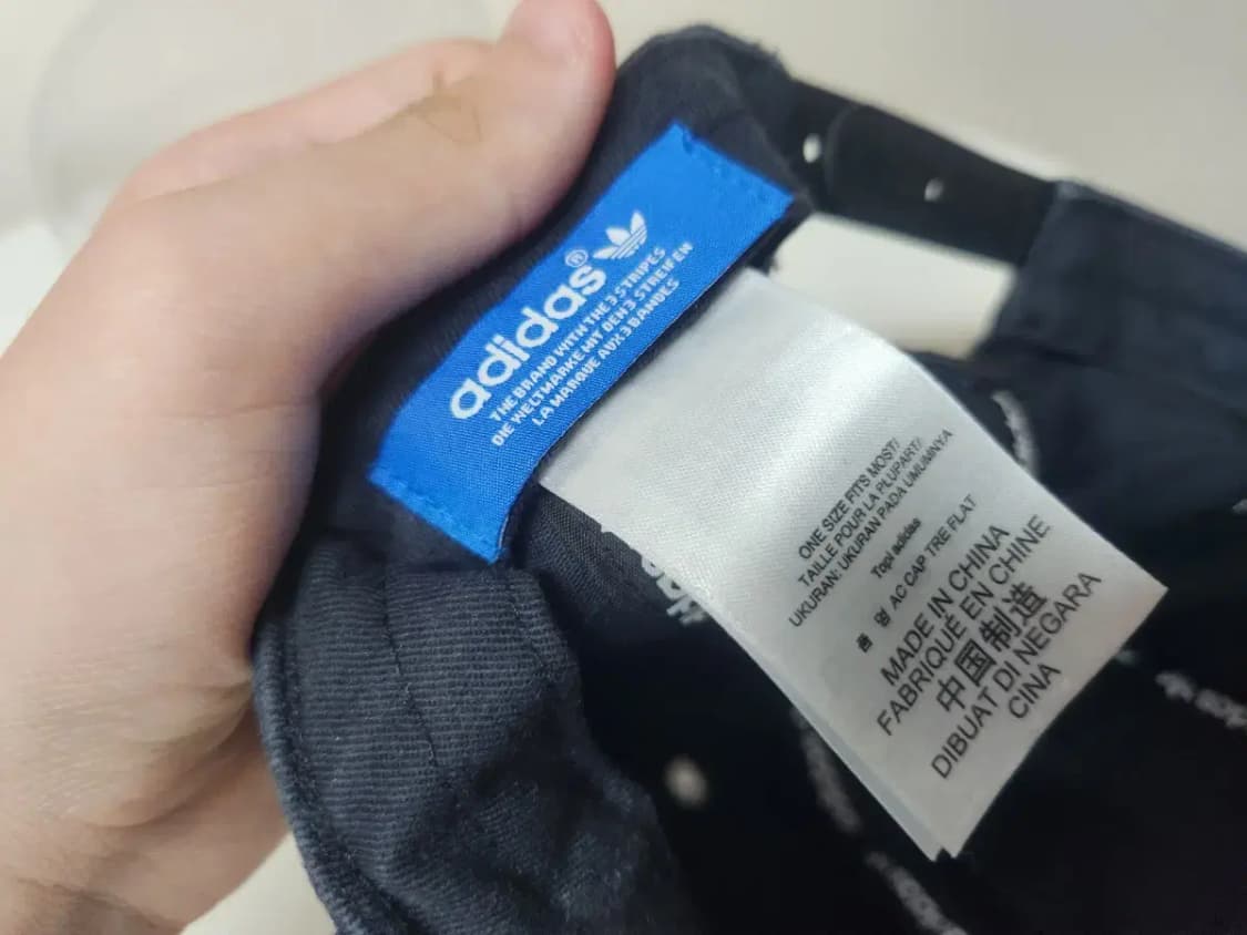 모자)아디다스 블랙 자수 로고 스냅백 상품이미지6