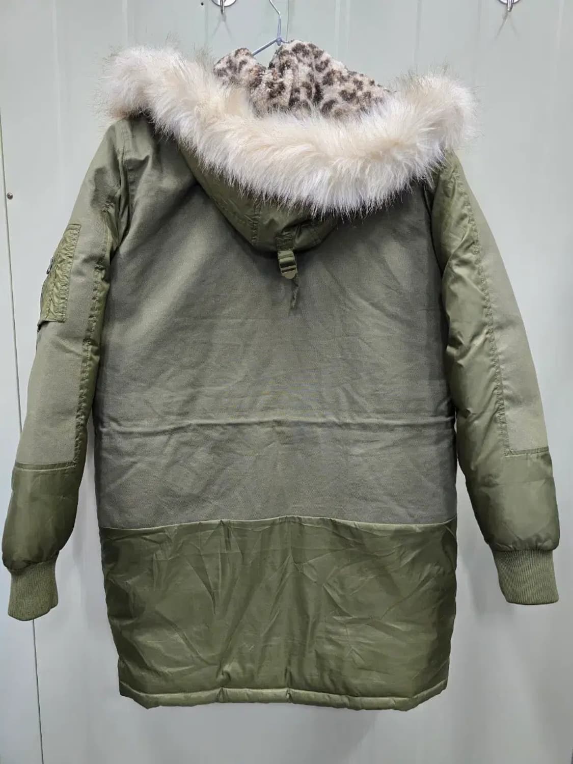 아디다스 오리지널스 덕 다운 롱 봄버 자켓85,실측57-90 상품이미지5