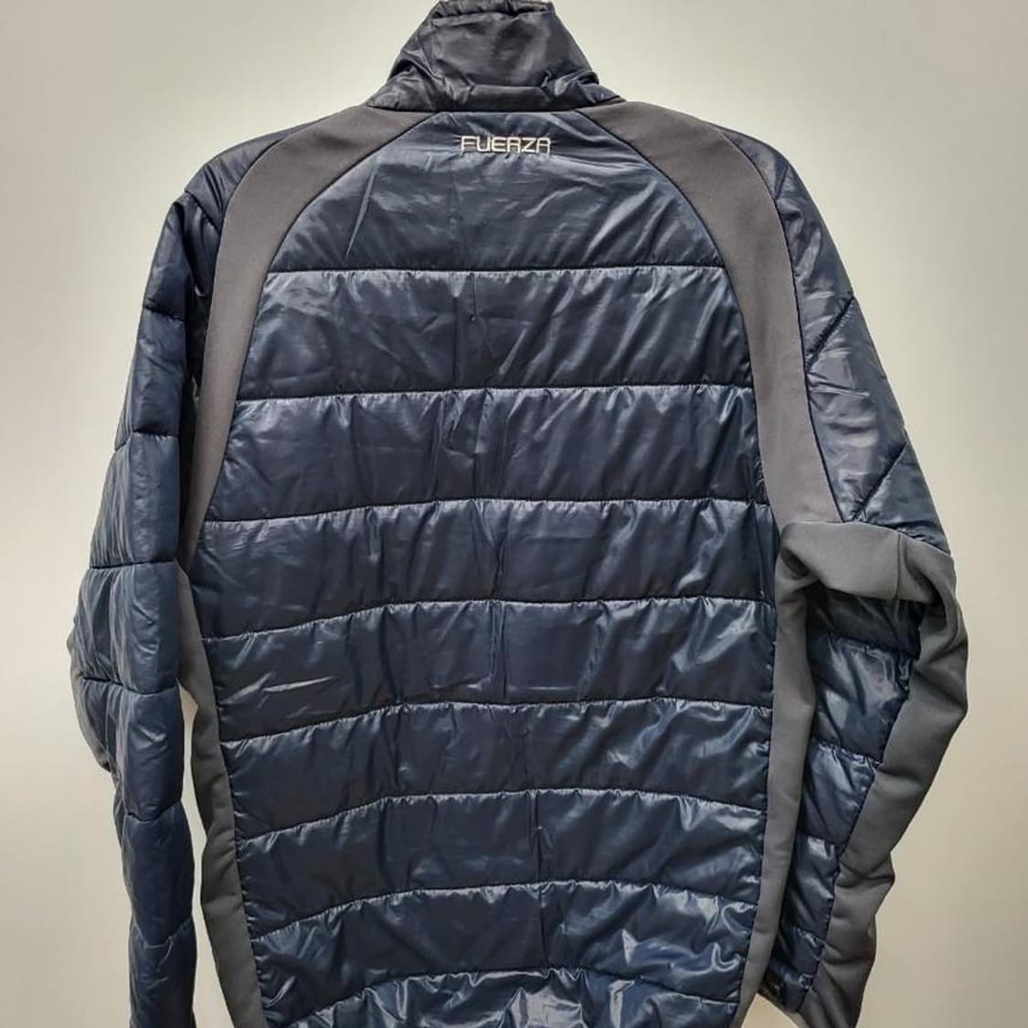 훼르자 XL 105 경량점퍼, 실측가슴단면55총장76 상품이미지4