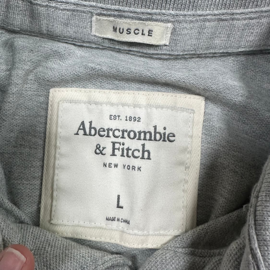 ✨ (바배) 아베크롬비 그레이 카라 반팔티  상품이미지3