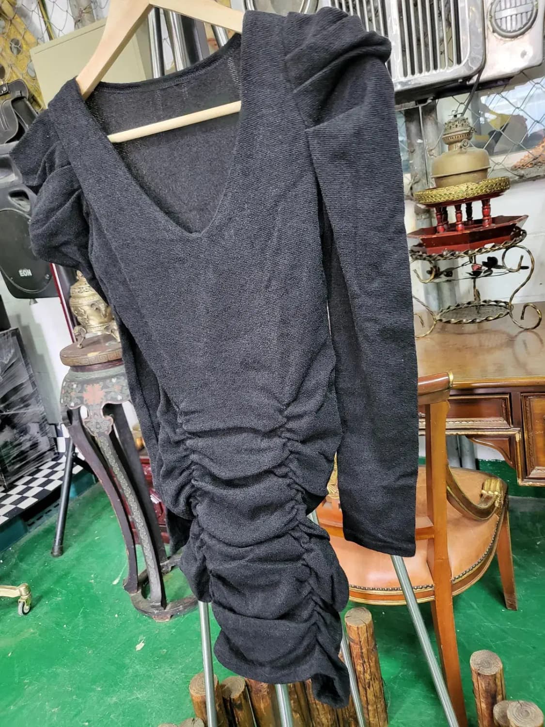 브이넥 셔링포인트 봄니트원피스 상품이미지2