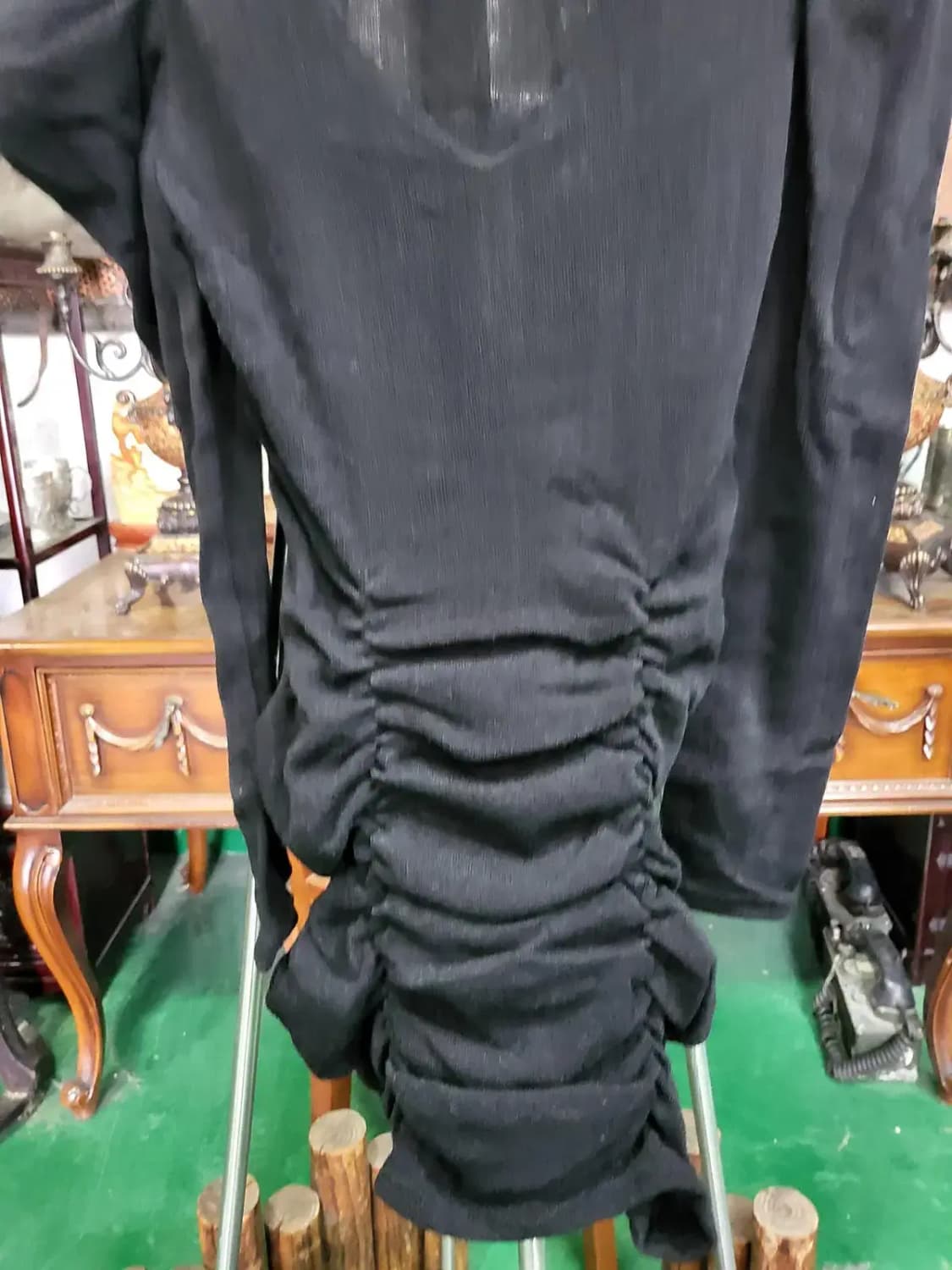 브이넥 셔링포인트 봄니트원피스 상품이미지3