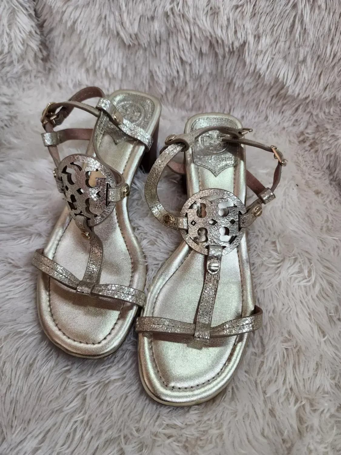 [TORY BURCH] 토리버치 골드 미들힐샌들 5M 상품이미지4