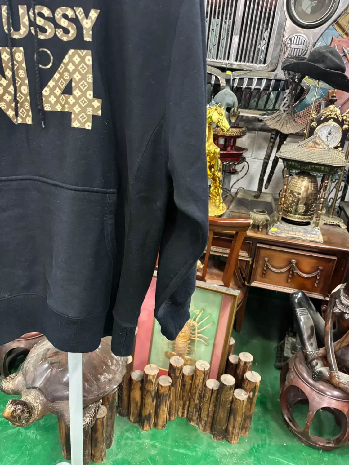 스투시  루이비통 모노그램 모티브 후드 상품이미지3