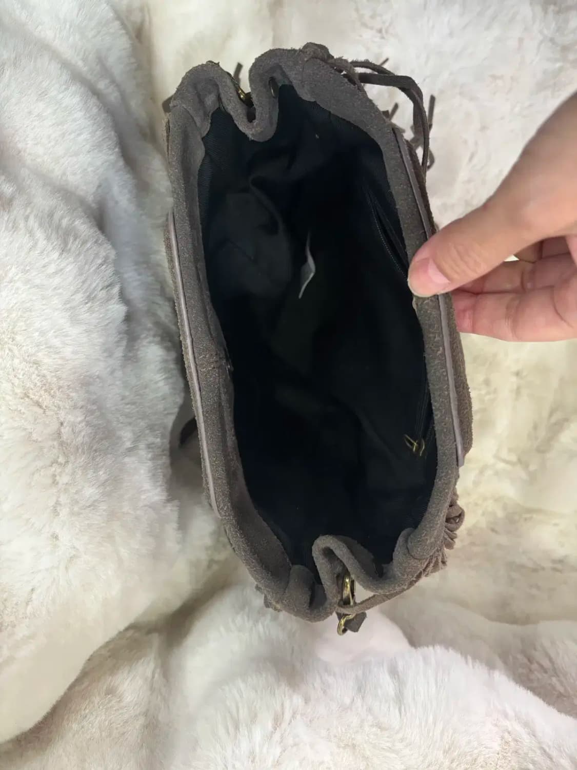 프린지 술 장식  소가죽 스웨이드 크로스 가방 상품이미지3