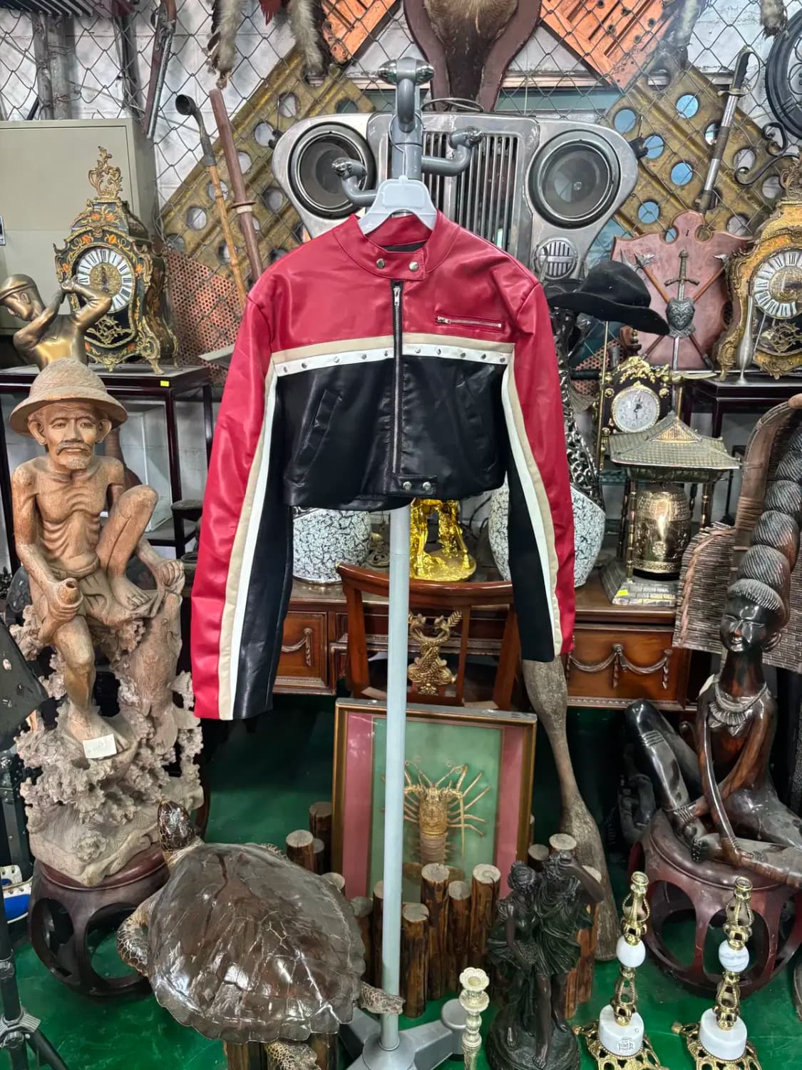 야커(YAKER) 인조 레더 크롭 자켓 상품이미지1