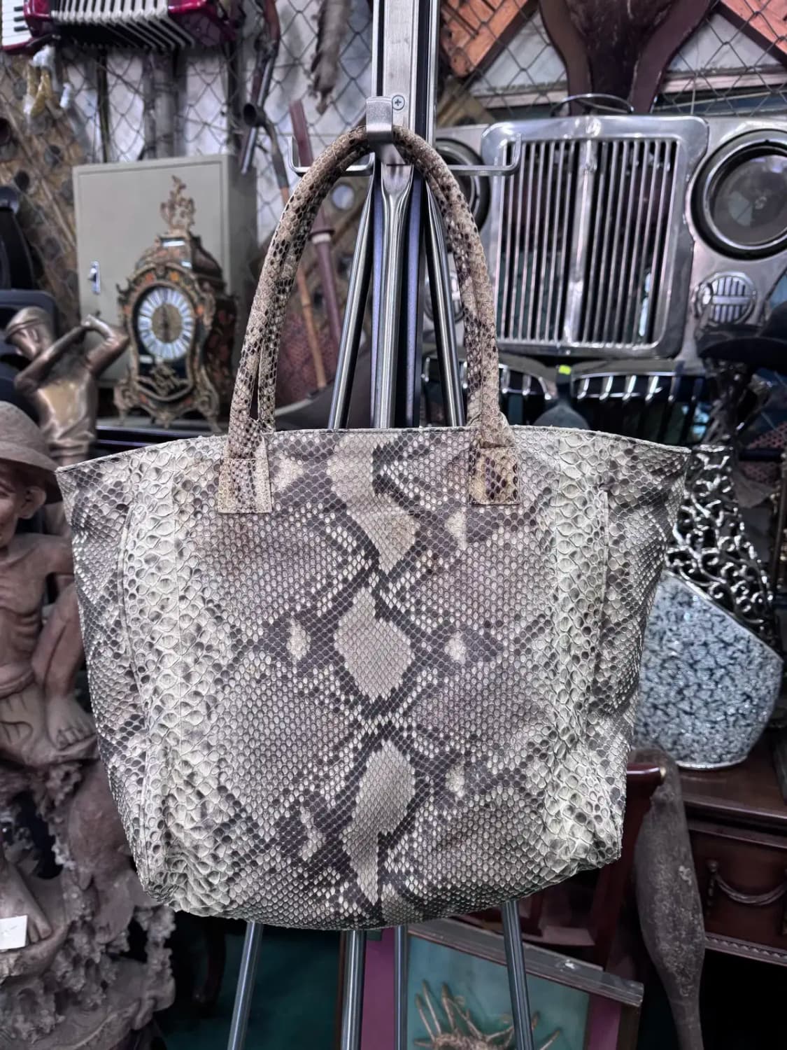 뱀피 무늬 여성 숄더백 상품이미지5