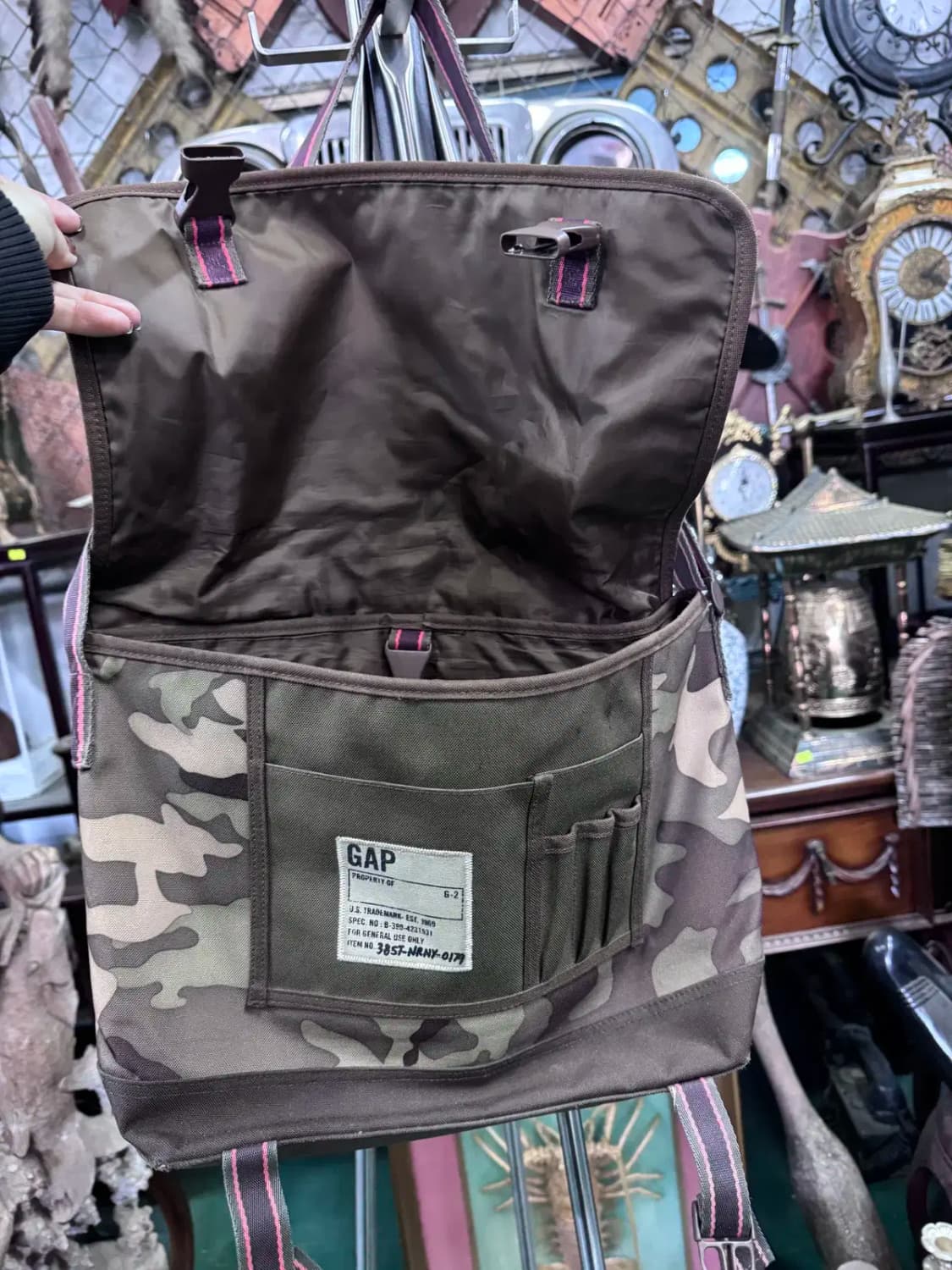 갭 GAP 브라운 코듀로이 메신져백 상품이미지4