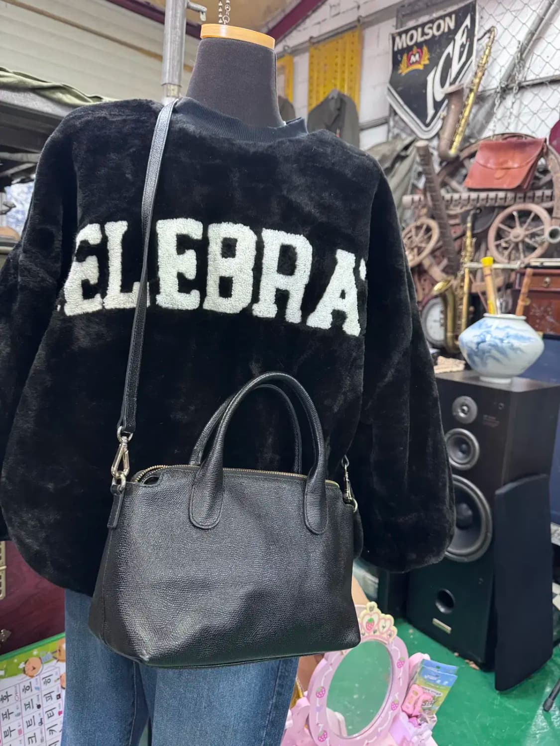 제이에스티나 J.ESTINA 블랙 여성 크로스 숄더백 상품이미지1