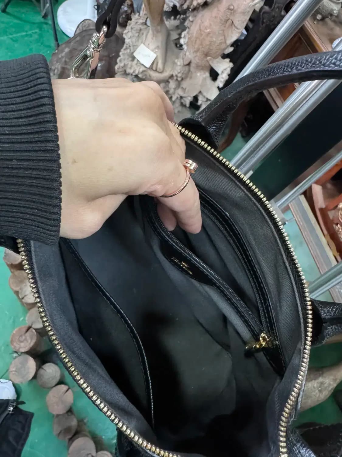 제이에스티나 J.ESTINA 블랙 여성 크로스 숄더백 상품이미지10