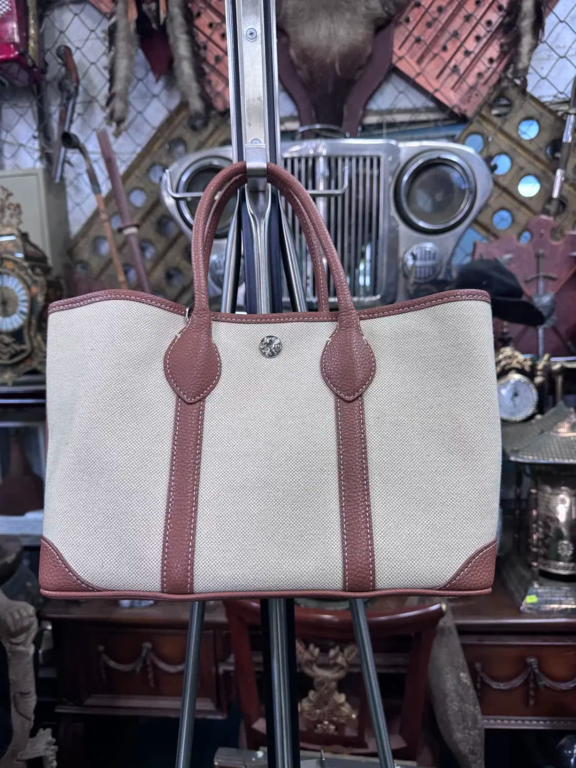 가이거 가든스 (GEIGER) 인조 가죽 배색 여성 사각 도트백 상품이미지2