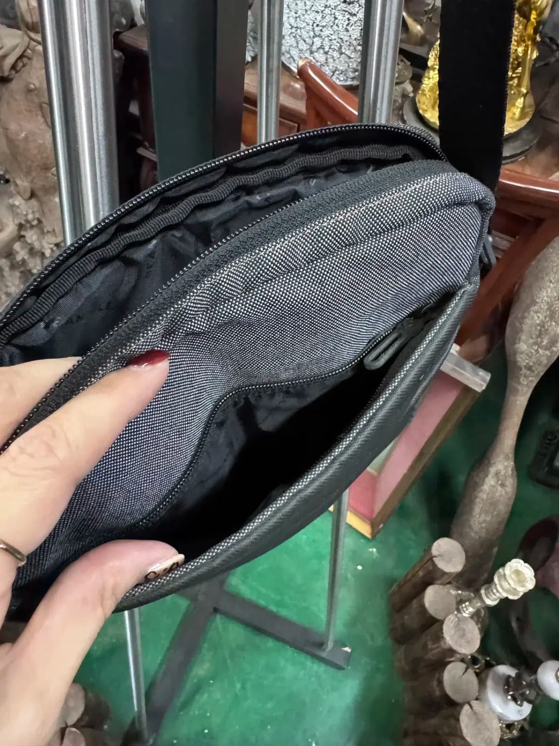 빈폴 블랙 남성 오피스 블랙 크로스백 상품이미지8