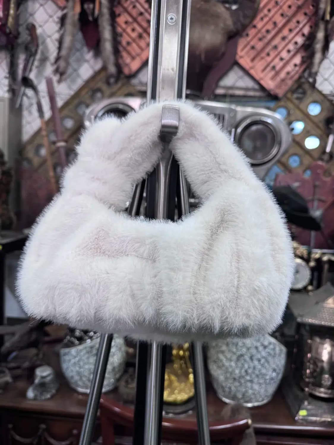 밍크 에코 퍼 소재 도트백 상품이미지2