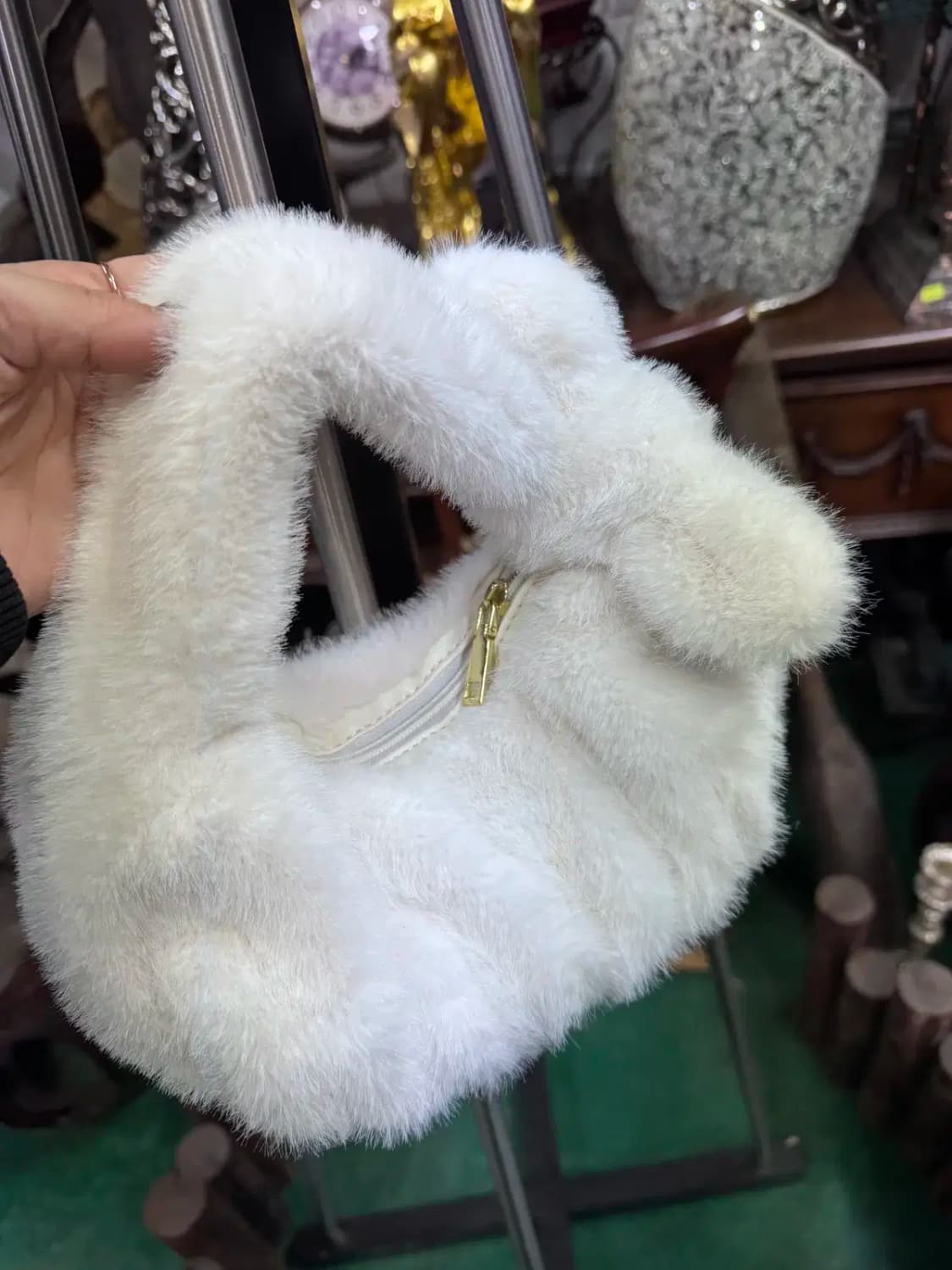 밍크 에코 퍼 소재 도트백 상품이미지3