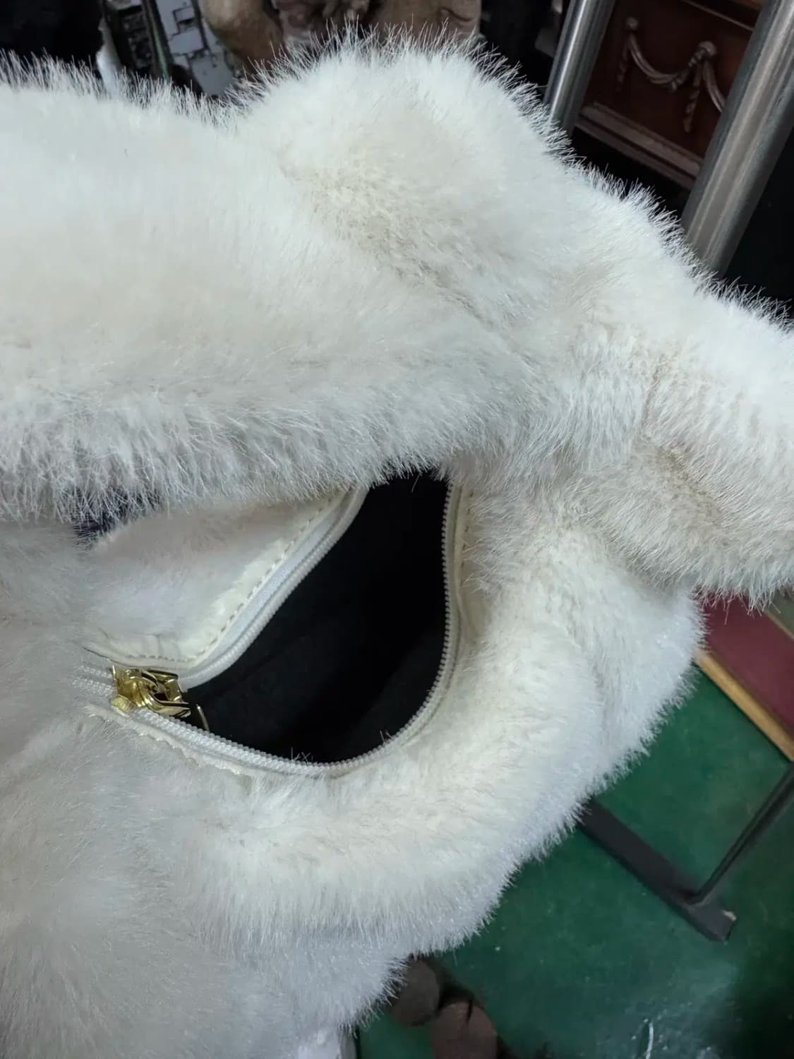 밍크 에코 퍼 소재 도트백 상품이미지5