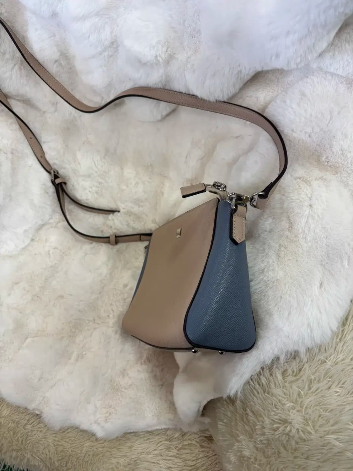 니콜 밀러 크로스 백 상품이미지2