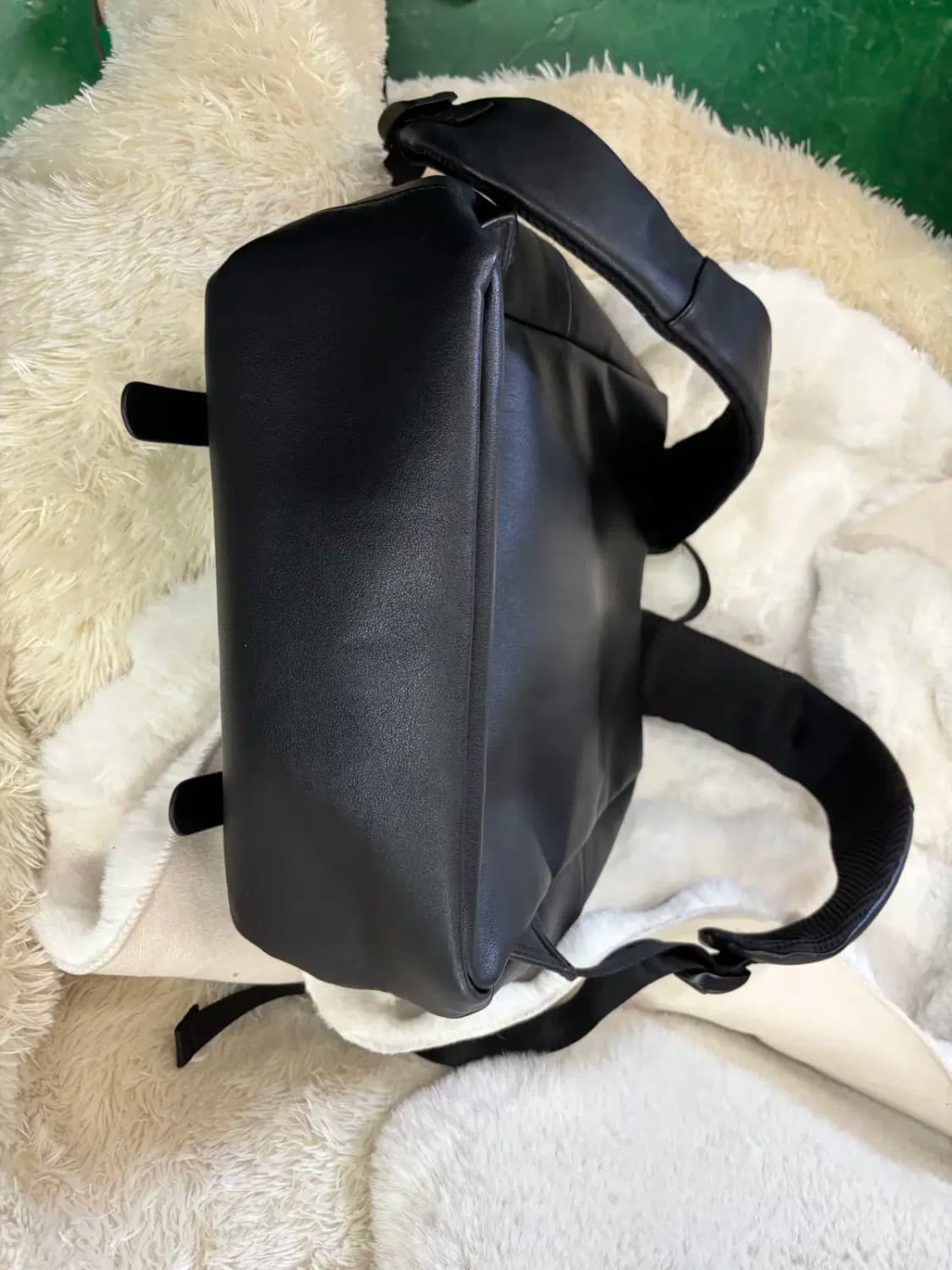 포올 블랙 백팩 상품이미지4