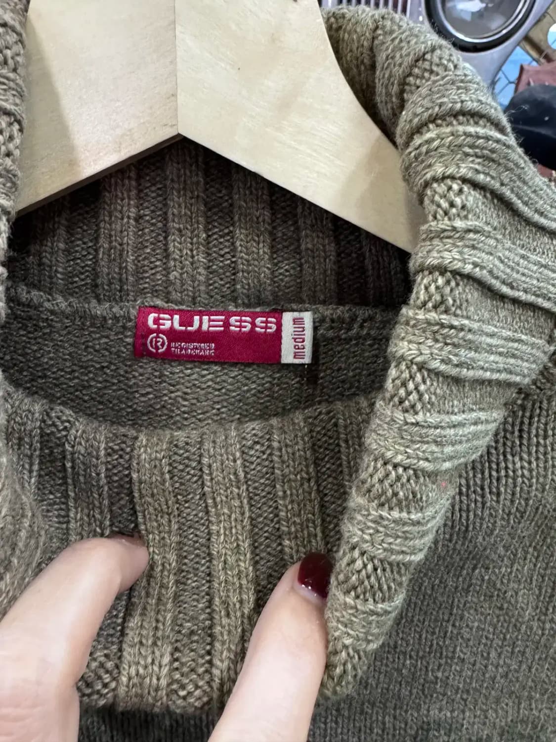 게스 (GUESS) 폴라 터틀넥 니트 상품이미지5