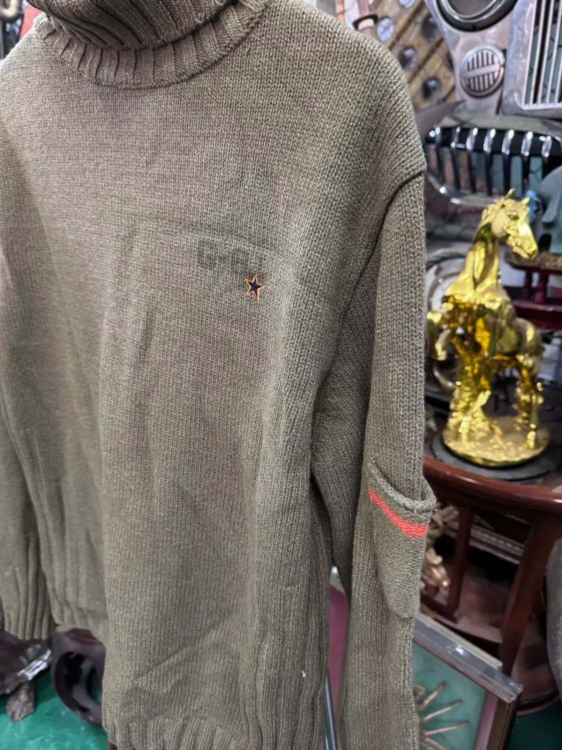 게스 (GUESS) 폴라 터틀넥 니트 상품이미지6